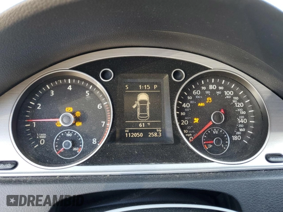 2015 Volkswagen CC Sport with VIN WVWBN7ANXFE820403, listed as a Copart auction lot 45813105 with 112,050 mi miles and Clean Title. Bid and sale history available at DreamBid. Image 9.