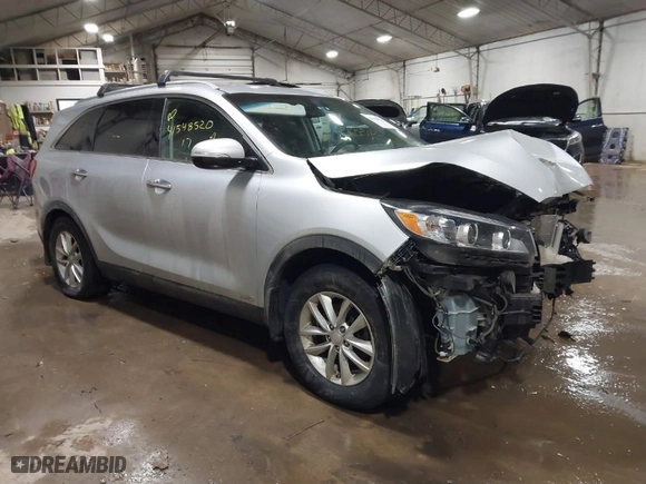 2017 Kia Sorento LX with VIN 5XYPGDA31HG323621, listed as a IAAI auction lot 41548520 with 96,692 mi miles. Bid and sale history available at carsss.com. Image 1.