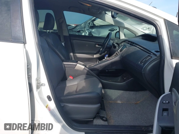 2013 Toyota Prius One with VIN JTDKN3DU9D5685925, listed as a IAAI auction lot 42142830 with 166,976 mi miles and . Bid and sale history available at DreamBid. Image 5.