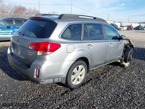 2011 Subaru Outback 2.5i Prem AWP with VIN 4S4BRBCC4B3310889, listed as a IAAI auction lot 41832441 with 209,667 mi miles. Bid and sale history available at carsss.com. Image 4.