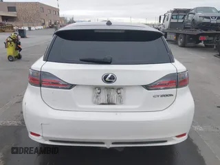 2013 Lexus CT 200h z VIN JTHKD5BH9D2172419, wystawiony jako IAAI lot #41968975 z przebiegiem 221 084 mil mil oraz . Historia ofert i sprzedaży dostępna na DreamBid. Obrazek 16.