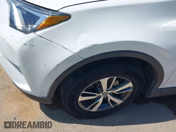 2018 Toyota RAV4 XLE with VIN JTMWFREV7JJ199383, listed as a IAAI auction lot 41859890 with 41,408 mi miles. Bid and sale history available at carsss.com. Image 21.