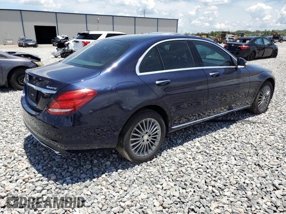 2015 Mercedes-Benz C 300 Luxury with VIN 55SWF4KB5FU034698, listed as a Copart auction lot 64422385 with 161,007 mi miles and Clean title. Bid and sale history available at DreamBid. Image 3.