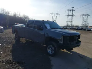 2008 GMC Sierra 3500HD SRW SLT z VIN 1GTHK33698F206358, wystawiony jako IAAI lot #41395304 z przebiegiem 280 645 mil mil oraz . Historia ofert i sprzedaży dostępna na DreamBid. Obrazek 1.