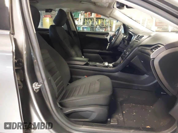 2020 Ford Fusion SE z VIN 3FA6P0LU4LR118809, wystawiony jako IAAI lot #41952995 z przebiegiem 35 353 mil mil oraz . Historia ofert i sprzedaży dostępna na DreamBid. Obrazek 5.