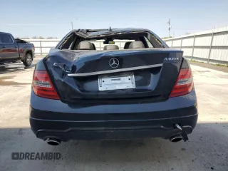 2012 Mercedes-Benz C 300 Sport z VIN WDDGF8BB4CA701042, wystawiony jako Copart lot #56506425 z przebiegiem 153 822 mil mil oraz Szkoda całkowita • Salvage title. Historia ofert i sprzedaży dostępna na DreamBid. Obrazek 6.