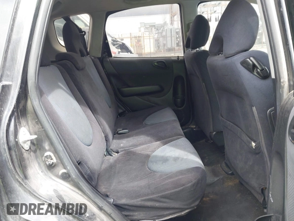 2008 Honda Fit Sport with VIN JHMGD386X8S063067, listed as a IAAI auction lot 41798520 with 282,302 mi miles. Bid and sale history available at carsss.com. Image 8.