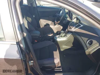 2014 Chevrolet Cruze 1LT with VIN 1G1PC5SB6E7199693, listed as a IAAI auction lot 42004060 with 97,231 mi miles. Bid and sale history available at carsss.com. Image 4.