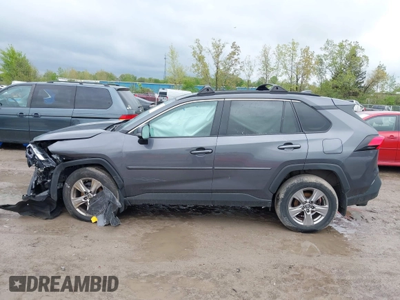 2023 Toyota RAV4 XLE с VIN 2T3P1RFV3PW351459, выставлен на аукционе IAAI как лот 42190233 с пробегом 135 562 миль миль и . История ставок и продаж доступна на DreamBid. Изображение 13.