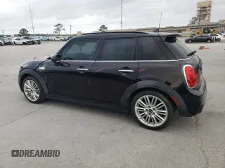 2015 MINI Hardtop 4 Door S z VIN WMWXU3C5XF2B56104, wystawiony jako Copart lot #51189075 z przebiegiem 113 586 mil mil oraz Szkoda całkowita • Salvage title. Historia ofert i sprzedaży dostępna na DreamBid. Obrazek 2.
