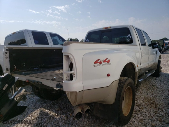 2008 Ford Super Duty F-450 DRW XL with VIN 1FTXW43R78ED59892, listed as a Copart auction lot 68845314 with 210,681 mi miles and Salvage Title. Bid and sale history available at carsss.com. Image 3.