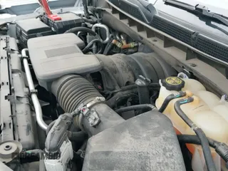 2022 GMC Yukon SLT z VIN 1GKS1BKD9NR314142, wystawiony jako IAAI lot #41117401 z przebiegiem 53 111 mil mil oraz . Historia ofert i sprzedaży dostępna na DreamBid. Obrazek 24.