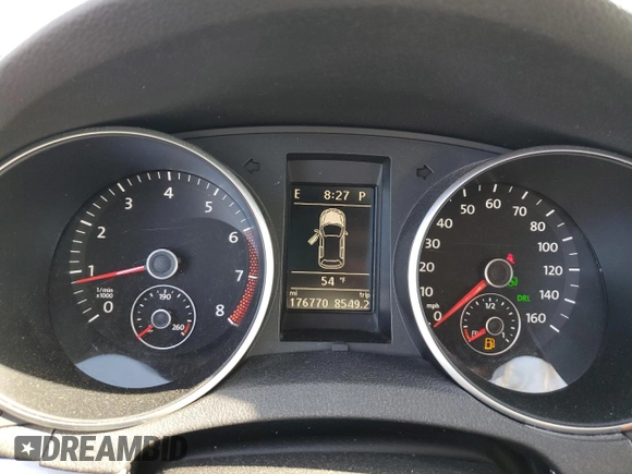 2013 Volkswagen Golf w/Conv z VIN WVWDB7AJ7DW096854, wystawiony jako Copart lot #49513685 z przebiegiem 176 770 mil mil oraz Czysty tytuł • Clean title. Historia ofert i sprzedaży dostępna na DreamBid. Obrazek 9.
