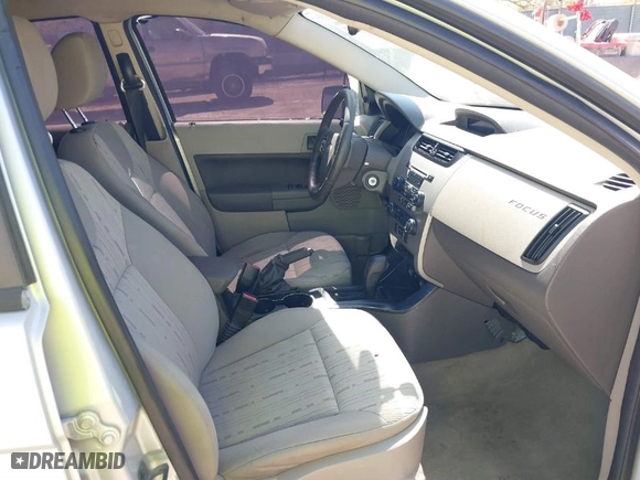2008 Ford Focus SE with VIN 1FAHP35N98W266720, listed as a IAAI auction lot 41807021 with NaN miles. Bid and sale history available at carsss.com. Image 5.
