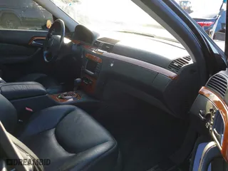 2006 Mercedes-Benz S-Class 3.7L with VIN WDBNF67JX6A473072, listed as a IAAI auction lot 41495486 with 161,762 mi miles. Bid and sale history available at carsss.com. Image 5.