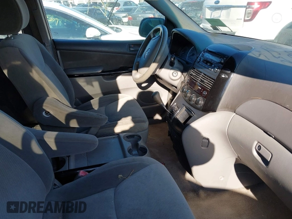2005 Toyota Sienna CE with VIN 5TDZA23CX5S273294, listed as a IAAI auction lot 41906887 with 999,999 mi miles. Bid and sale history available at carsss.com. Image 5.