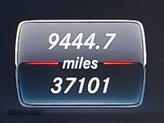 2019 Mercedes-Benz GLE 400 with VIN 4JGDA5GB3KB206029, listed as a IAAI auction lot 41279145 with 37,101 mi miles and . Bid and sale history available at DreamBid. Image 16.