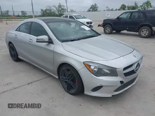2018 Mercedes-Benz CLA 250 z VIN WDDSJ4EB1JN556917, wystawiony jako IAAI lot #41921142 z przebiegiem 101 190 mil mil oraz . Historia ofert i sprzedaży dostępna na DreamBid. Obrazek 1.