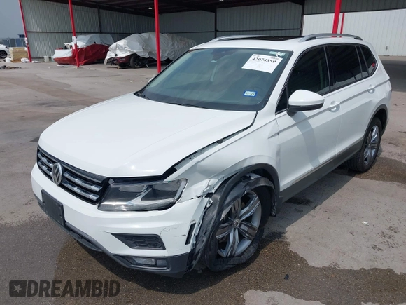 2020 Volkswagen Tiguan SE z VIN 3VV3B7AX4LM032609, wystawiony jako IAAI lot #42074359 z przebiegiem 52 404 mil mil oraz . Historia ofert i sprzedaży dostępna na DreamBid. Obrazek 2.