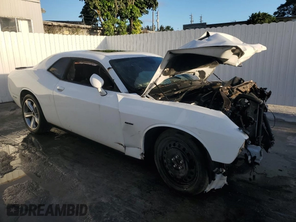 2017 Dodge Challenger R/T z VIN 2C3CDZBT5HH658003, wystawiony jako Copart lot #46854345 z przebiegiem 70 403 mil mil oraz Czysty tytuł • Clean title. Historia ofert i sprzedaży dostępna na DreamBid. Obrazek 4.