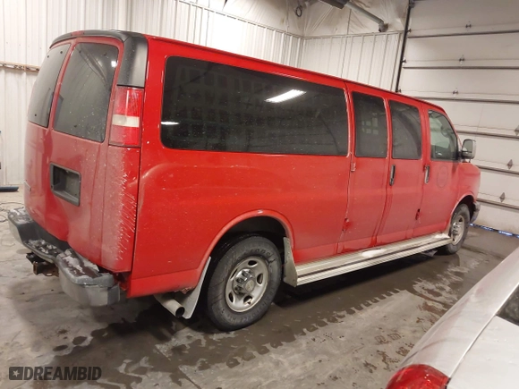 2013 Chevrolet Express Passenger 1LT with VIN 1GAZG1FA2D1178476, listed as a IAAI auction lot 41572423 with 188,369 mi miles. Bid and sale history available at carsss.com. Image 4.