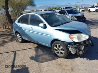 2008 Hyundai Accent GLS z VIN KMHCN46C28U230274, wystawiony jako IAAI lot #42427490 z przebiegiem 150 436 mil mil oraz . Historia ofert i sprzedaży dostępna na DreamBid. Obrazek 1.