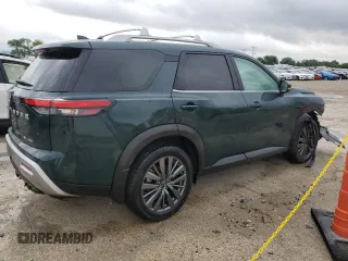2024 Nissan Pathfinder SL z VIN 5N1DR3CD0RC263099, wystawiony jako Copart lot #57290925 z przebiegiem 25 113 mil mil oraz Szkoda całkowita • Salvage title. Historia ofert i sprzedaży dostępna na DreamBid. Obrazek 3.