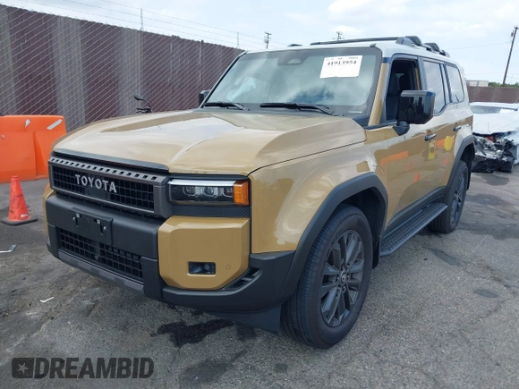 2025 Toyota Land Cruiser 1958 Edition z VIN JTEABFAJ8SK024963, wystawiony jako IAAI lot #41913954 z przebiegiem 3272 mil mil oraz . Historia ofert i sprzedaży dostępna na DreamBid. Obrazek 18.