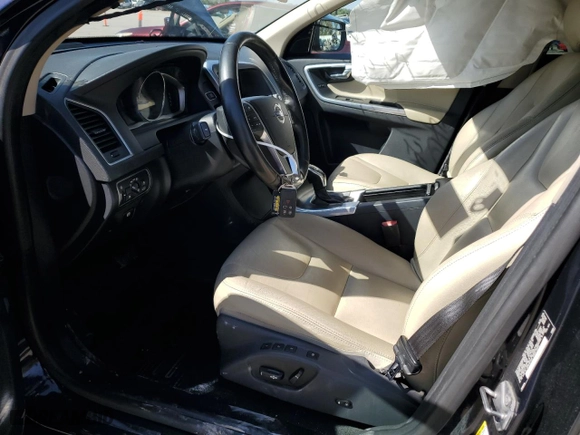 2016 Volvo XC60 T5 Platinum with VIN YV4612RM5G2868788, listed as a Copart auction lot 74677984 with 147,062 mi miles and Salvage Title. Bid and sale history available at carsss.com. Image 7.