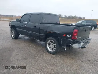2006 Chevrolet Silverado 1500 LT1 with VIN 2GCEK13Z261356091, listed as a IAAI auction lot 41734558 with 247,209 mi miles. Bid and sale history available at carsss.com. Image 3.