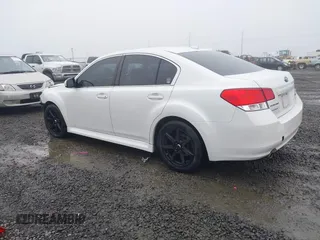 2014 Subaru Legacy Limited z VIN 4S3BMBL6XE3023395, wystawiony jako IAAI lot #41336584 z przebiegiem 112 898 mil mil oraz . Historia ofert i sprzedaży dostępna na DreamBid. Obrazek 3.