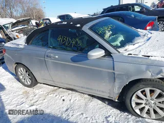 2011 Chrysler 200 Touring with VIN 1C3BC2EB4BN535624, listed as a IAAI auction lot 41318403 with 137,557 mi miles. Bid and sale history available at carsss.com. Image 13.