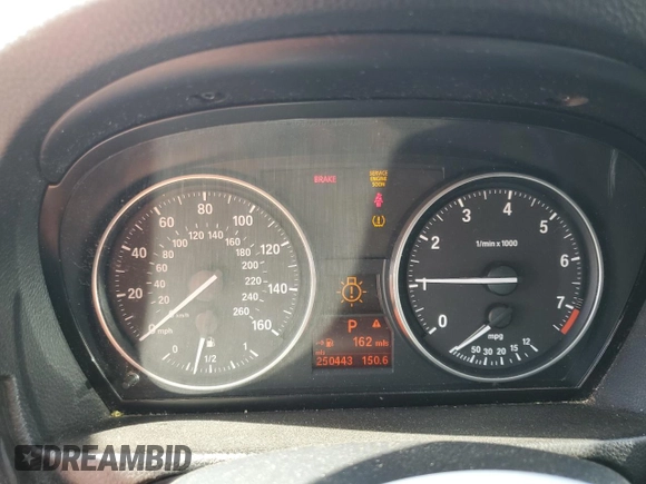 2008 BMW 3 Series 328i with VIN WBAVC53578FZ87946, listed as a Copart auction lot 56207455 with 250,443 mi miles and Salvage title. Bid and sale history available at DreamBid. Image 9.