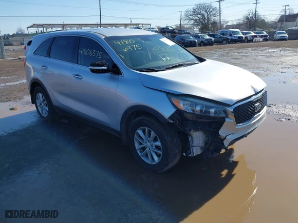 2017 Kia Sorento LX with VIN 5XYPG4A33HG288810, listed as a IAAI auction lot 41806375 with 131,674 mi miles. Bid and sale history available at carsss.com. Image 1.