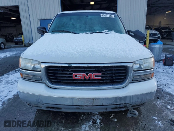 2000 GMC Sierra 1500 with VIN 1GTGC24U2YE195287, listed as a Copart auction lot 43837285 with 250,362 mi miles and Salvage Title. Bid and sale history available at DreamBid. Image 5.