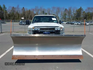 2015 Ford F-250 XLT z VIN 1FT7X2B6XFEA64744, wystawiony jako IAAI lot #41950505 z przebiegiem 200 300 mil mil oraz . Historia ofert i sprzedaży dostępna na DreamBid. Obrazek 12.