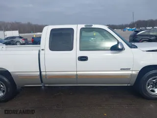 2002 Chevrolet Silverado 1500 LS with VIN 2GCEC19V621159260, listed as a IAAI auction lot 41138845 with 123,493 mi miles. Bid and sale history available at carsss.com. Image 14.