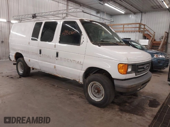 2006 Ford Econoline Cargo with VIN 1FTSE34LX6DA21553, listed as a IAAI auction lot 41980604 with 285,592 mi miles. Bid and sale history available at carsss.com. Image 1.