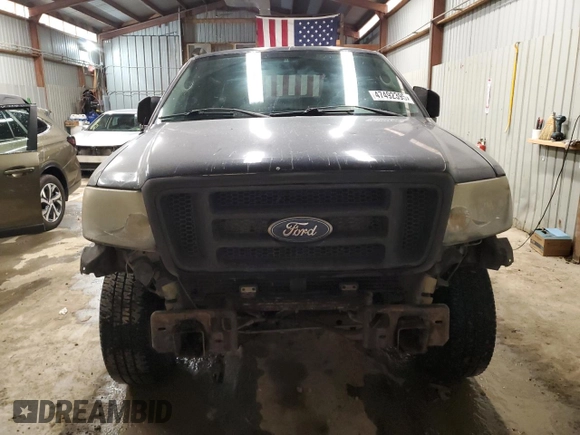 2007 Ford F-150 STX with VIN 1FTRX14W27NA01090, listed as a Copart auction lot 47492395 with 263,087 mi miles and Clean Title. Bid and sale history available at carsss.com. Image 5.