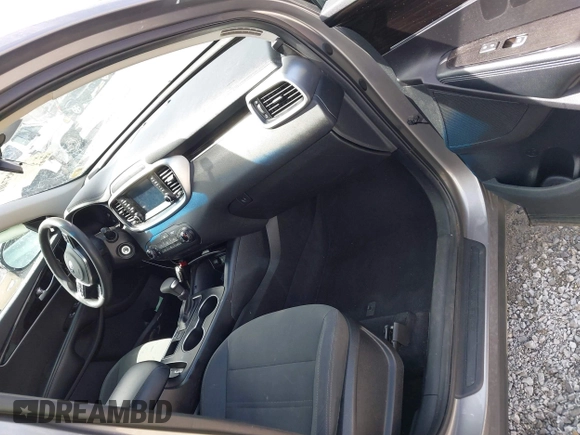 2019 Kia Sorento L with VIN 5XYPG4A32KG512687, listed as a IAAI auction lot 41857401 with 108,483 mi miles. Bid and sale history available at carsss.com. Image 5.
