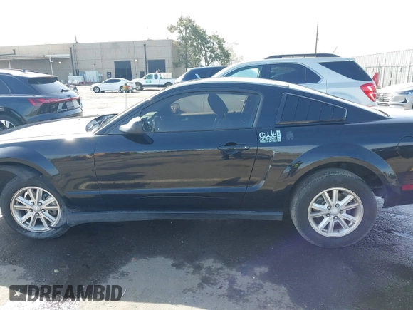 2008 Ford Mustang Deluxe with VIN 1ZVHT80N085138945, listed as a IAAI auction lot 41820988 with 127,880 mi miles. Bid and sale history available at carsss.com. Image 14.