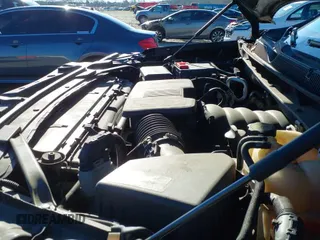 2021 Chevrolet Suburban LT z VIN 1GNSCCKD0MR195186, wystawiony jako IAAI lot #41621859 z przebiegiem 129 691 mil mil oraz . Historia ofert i sprzedaży dostępna na DreamBid. Obrazek 19.