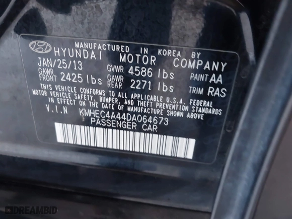 2013 Hyundai Sonata Hybrid with VIN KMHEC4A44DA064673, listed as a IAAI auction lot 41267954 with 178,562 mi miles. Bid and sale history available at carsss.com. Image 9.