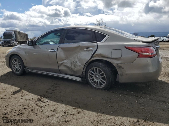 2013 Nissan Altima 2.5 SV with VIN 1N4AL3AP5DN583415, listed as a Copart auction lot 47461345 with 41,900 mi miles and Salvage Title. Bid and sale history available at carsss.com. Image 2.