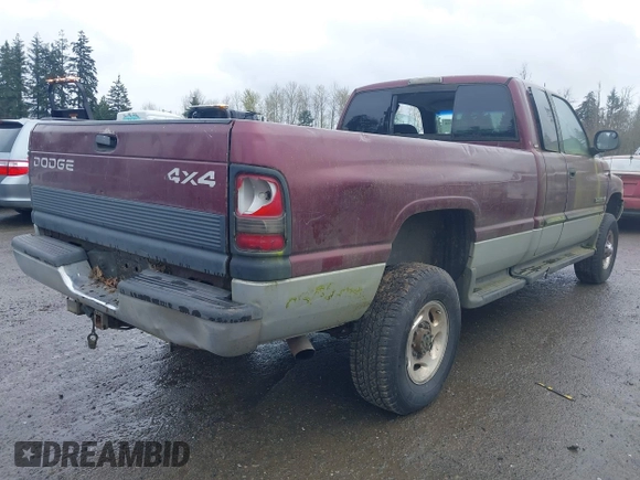 2000 Dodge 2500 z VIN 1B7KF23W9YJ131145, wystawiony jako IAAI lot #41928166 z przebiegiem 334 862 mil mil oraz . Historia ofert i sprzedaży dostępna na DreamBid. Obrazek 4.