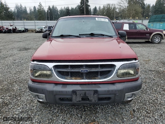 2000 Ford Explorer XLT with VIN 1FMDU73EXYZA10334, listed as a Copart auction lot 88321125 with 165,673 mi miles and Salvage Title. Bid and sale history available at carsss.com. Image 5.