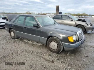 1993 Mercedes-Benz E Class with VIN WDBEA32EXPB907462, listed as a Copart auction lot 50077925 with 293,487 mi miles and Salvage Title. Bid and sale history available at carsss.com. Image 4.