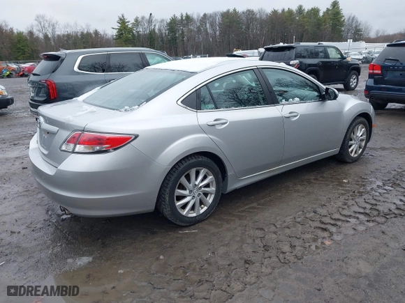 2011 Mazda Mazda6 i Touring with VIN 1YVHZ8CH3B5M04063, listed as a IAAI auction lot 41955922 with 151,409 mi miles. Bid and sale history available at carsss.com. Image 4.