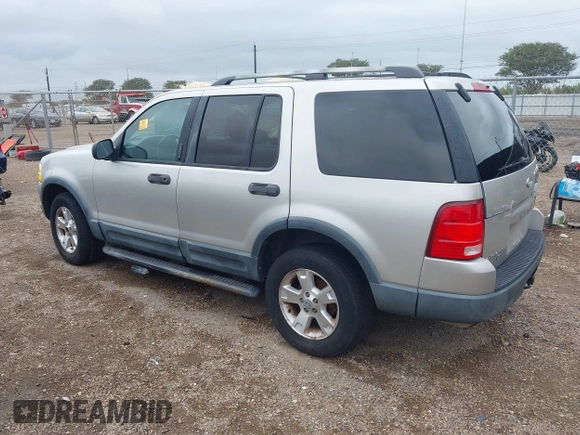 2003 Ford Explorer XLT z VIN 1FMZU63K63ZB21297, wystawiony jako IAAI lot #42201951 z przebiegiem Nie podano mil oraz . Historia ofert i sprzedaży dostępna na DreamBid. Obrazek 3.