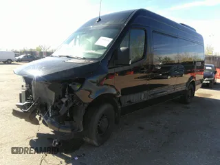 2024 Mercedes-Benz Sprinter Passenger with VIN W1Z4NGHY2RT162429, listed as a IAAI auction lot 41994321 with 6,092 mi miles. Bid and sale history available at carsss.com. Image 17.